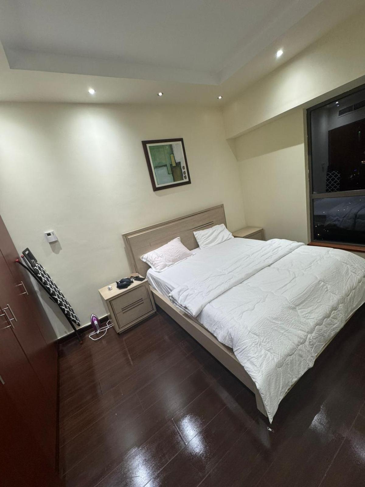Sadaf 8 Jbr Luxury Master Bedroom Near Tram 두바이 외부 사진