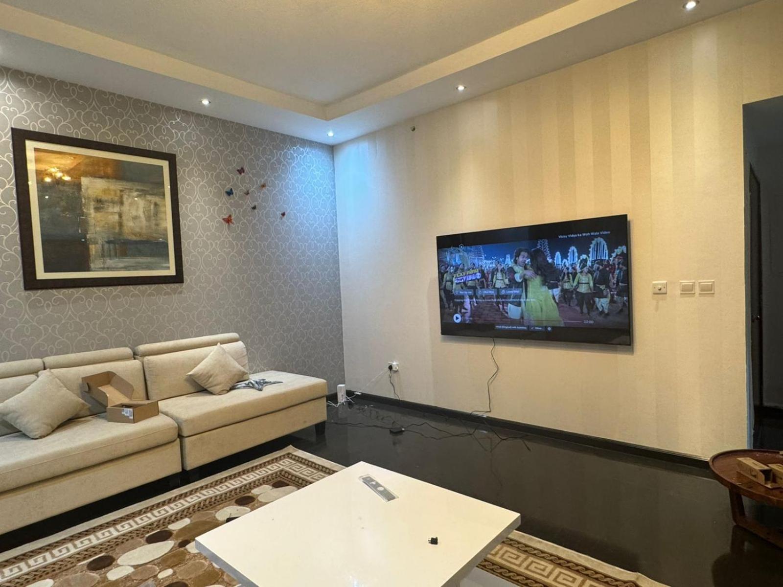 Sadaf 8 Jbr Luxury Master Bedroom Near Tram 두바이 외부 사진